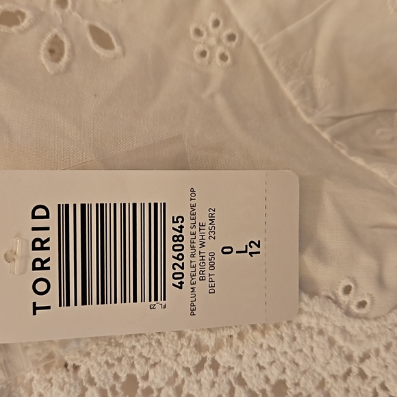 Torrid White Peplum Eyelet Ruffle Sleeve top 0/L/12 - Picture 5 of 7